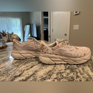 Clifton L 'Vibrant Bloom